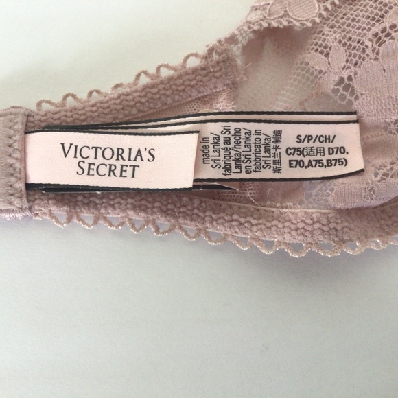 VICTORIAS SECRET VELVET BRALETTE SMALL NWT - Picture 4 of 12